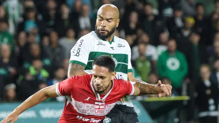 Zagueiro volta a jogar após oito meses e estreia pelo Coritiba na Série B