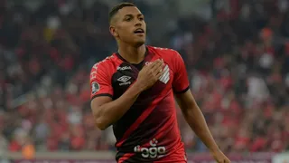 Emprestado ao Athletico, Pedro Rocha tenta rescindir contrato com o Spartak