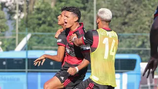 Flamengo derrota o Fluminense nos pênaltis e pega o Athletico na semifinal