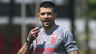 Imprensa argentina destaca Lucho González no Athletico: “Rival especial”
