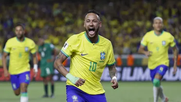 Neymar supera Pelé na artilharia histórica da seleção brasileira