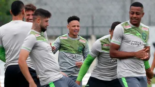 Sem jogar há oito meses, Neilton entra em “pré-temporada pessoal” no Coxa