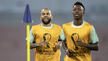 “Se tiver de tocar pandeiro, vou ser o melhor pandeirista”, diz Daniel Alves