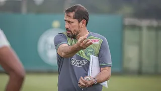 Coritiba procura uma nova cara no Couto
