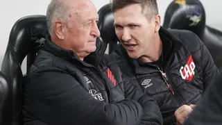 Mattos quer demitir Paulo Turra. Felipão pode voltar