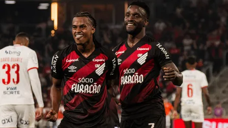 Athletico provoca Coritiba por goleada histórica e ironiza gramado do Couto Pereira