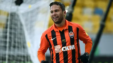 Em fim de contrato, Marlos é alvo do Athletico e mais dois clubes brasileiros