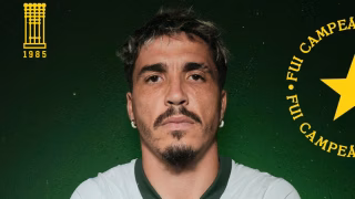 Com homenagem a título brasileiro, Coritiba apresenta novos uniformes para 2025