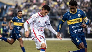 Paraná perde chances, tem jogador expulso e segue sem vencer fora de casa