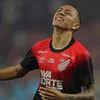 Athletico só acabará com drama com sequência positiva e Coritiba enfrenta crise com promessa