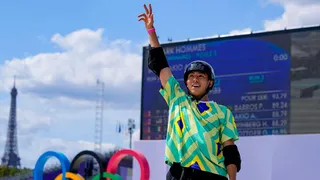 Curitibano Augusto Akio supera pressão, faz “volta perfeita” e ganha bronze no skate