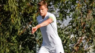 Jogador ucraniano tem parada cardíaca em treino e é salvo por desfibrilador