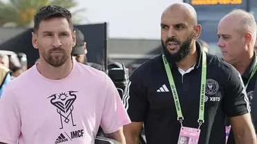Segurança de Messi invade campo para evitar que torcedor abrace camisa 10
