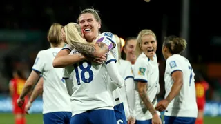 Holanda e Inglaterra goleiam, Dinamarca se classifica e EUA evitam vexame