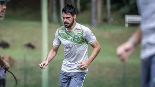 Zagueiro desfalca o Coxa contra o Cianorte
