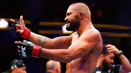 Ex-campeão do UFC sofre grave acidente de carro em Belém