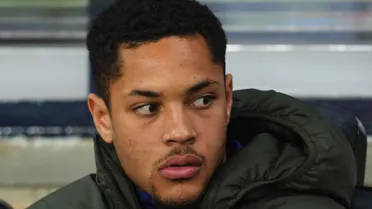 Barcelona deve fortuna ao Athletico por Vitor Roque