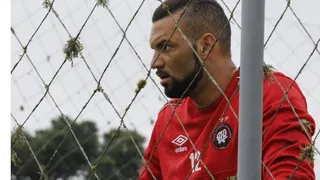 Palmeiras e São Paulo travam disputa por Weverton