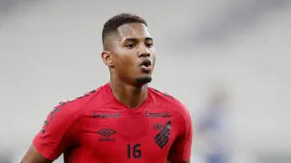 Sem Abner e Erick, Athletico viaja para enfrentar o Inter; veja relacionados