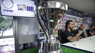 “Em casa”: Ex-Athletico tem início fulminante em novo clube e mira título