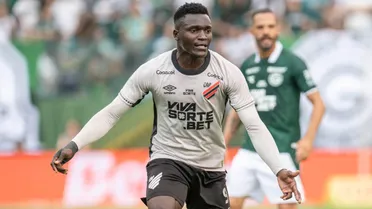 Athletico vence Batalha da Serrinha e entra no G4 na reta final da Série B
