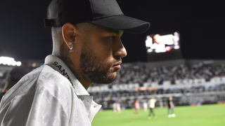 Neymar detona gramado da Arena da Baixada: “Quase impossível”