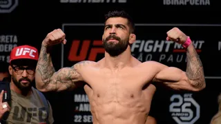 Ex-UFC faz revelação e mira cinturão em nova fase da carreira