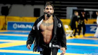 Com quimonos, lutadores se despedem de Leandro Lo; prisão de suspeito é mantida