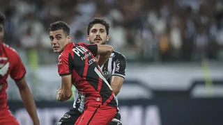 Galo impiedoso, Furacão apático: goleada deixa lições para o Athletico de Valentim