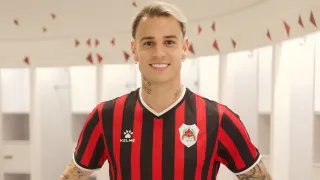Ex-Corinthians, Róger Guedes é oficializado como reforço do Al Rayyan