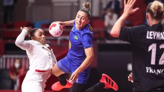 Brasil perde da França no handebol feminino e cai na primeira fase