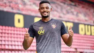 Sport apresenta zagueiro Sabino, ex-Coritiba