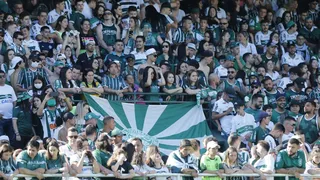Coxa frustra maior público do Couto Pereira na temporada