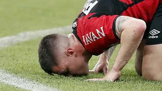 Coxa produz coletivamente e segue líder; Athletico vence, mas precisa melhorar muito