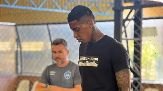 No aguardo do STJD, Manga completa seis meses sem jogar e terá desafios na volta