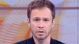 Tiago Leifert polemiza ao criticar atos políticos no esporte