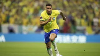 Neymar faz exercícios no hotel e Alex Sandro e Danilo trabalham na academia