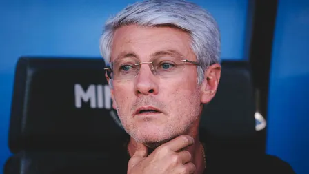 Um dia o Athletico teria que perder. Perdeu no Mineirão, com erros de Hellmann