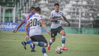 Após intervalo de 16 horas, Coritiba vence o Cascavel CR com gol no fim