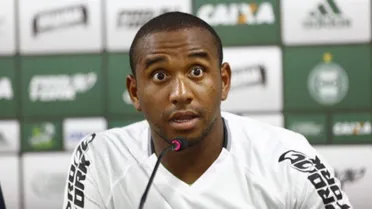 Ex-Coritiba tem prisão decretada por dívida milionária