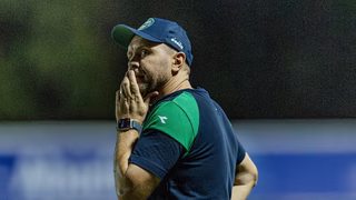 Mozart fala sobre cobranças e futuro no Coritiba