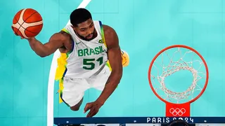 Caboclo brilha, Brasil vence Japão e sonha com vaga nas quartas do basquete
