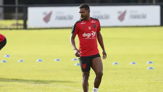 Nikão está sendo negociado pela televisão