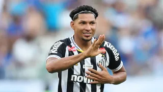 Athletico mira Rony e define reforços para Odair Hellmann