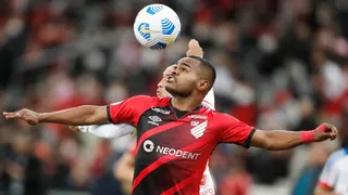 De olho no Flamengo, Athletico deve poupar contra o Flu; Nikão cumpre suspensão