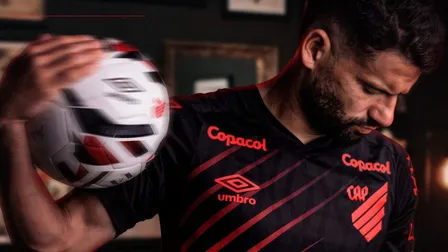 Athletico apresenta novo uniforme em dia de jogo decisivo na Copa do Brasil; saiba como comprar