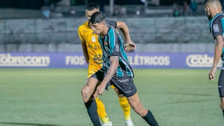 Com dois expulsos, Maringá perde para o Amazonas e é eliminado da Copa do Brasil