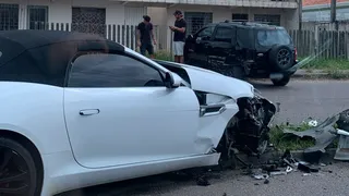 Neilton, do Coritiba, sofre acidente de carro indo para o CT
