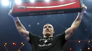 Multicampeão no boxe reforça desejo de enfrentar Alex Poatan antes de pendurar as luvas