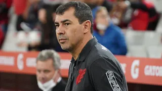 Athletico reencontra técnico demitido após 21 dias de trabalho